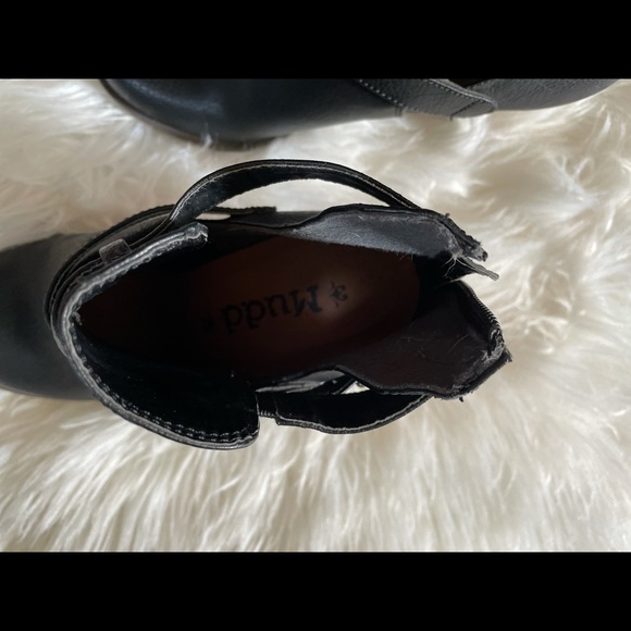 Booties - Picture 8 of 9